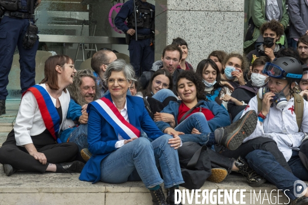 Extinction Rebellion - Liquidation Total