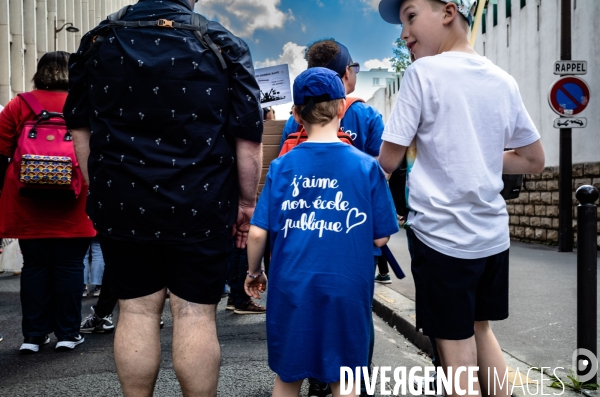 Manifestation contre « le choc des savoirs ».