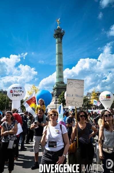Manifestation contre « le choc des savoirs ».