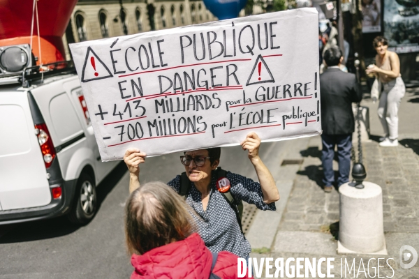 Manifestation de l education nationale contre  le choc de savoirs 