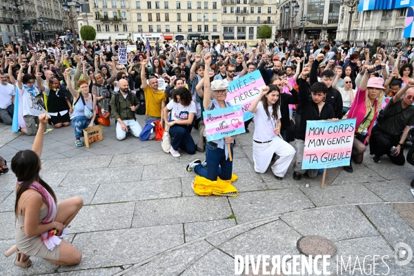 Manifestation contre la transphobie et le projet de loi LR sur la transidentité des mineurs, le 27 mai à Paris.