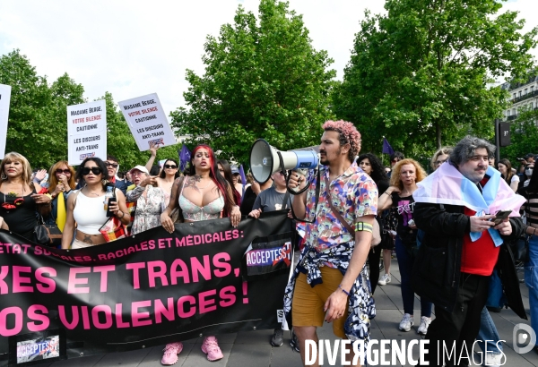 Manifestation contre la transphobie et le projet de loi LR sur la transidentité des mineurs, le 27 mai à Paris.