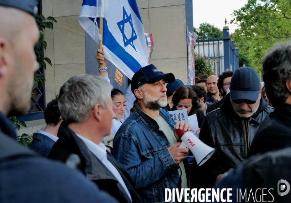 Manifestation contre la conference de rima hassan à l Université paris dauphine