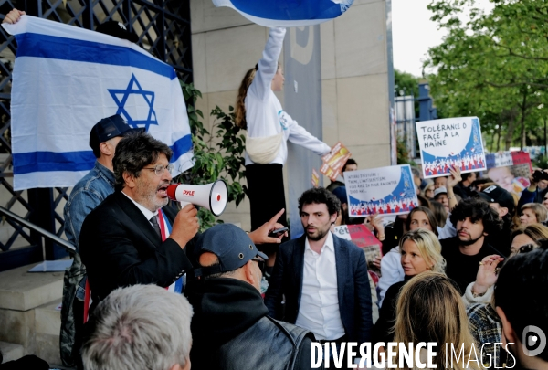 Manifestation contre la conference de rima hassan à l Université paris dauphine