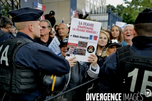 Manifestation contre la conference de rima hassan à l Université paris dauphine