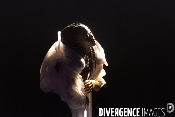 TOI, MOI, TITUBA…, de Dorothée Munyaneza