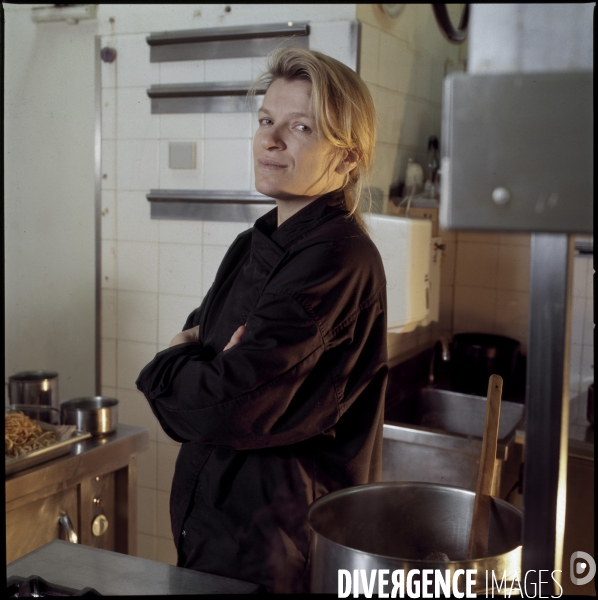 Annees 90 portraits, Flora MIKULA