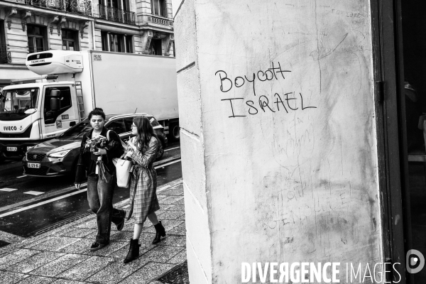 Paris 2024 - tags free gaza