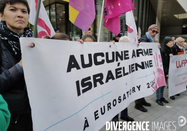 Manifestation devant le GICAT