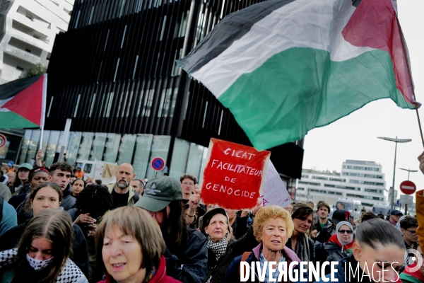 Manifestation devant le GICAT