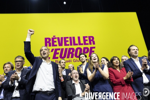 Meeting de la campagne européenne de Raphael Glucksmann