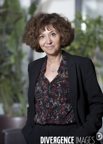 Caroline Semaille