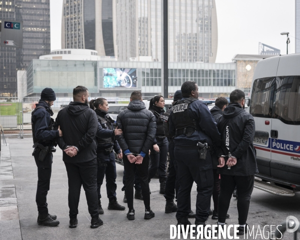 Transfert d’inculpés au tribunal