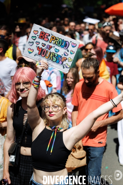 Marche des fiertés à Nantes