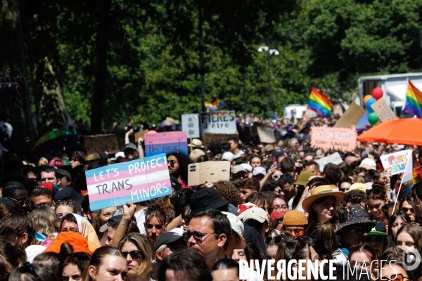 Marche des fiertés à Nantes