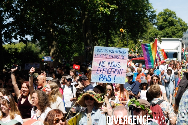 Marche des fiertés à Nantes