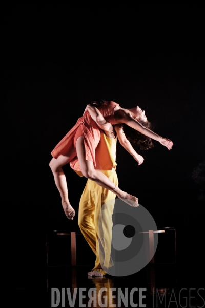 Sous les jupes / Pierre-Émile Lemieux-Venne / Ballet de l Opéra national du Rhin