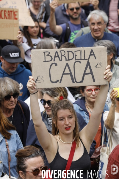 Bordeaux, Manifestation contre l extrême droite pour les élections législatives.