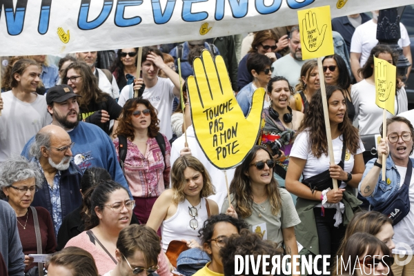 Bordeaux, Manifestation contre l extrême droite pour les élections législatives.