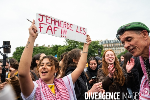Les jeunes à la manifestation contre l extreme droite, à la suite des élections européennes. Paris le 15 juin 2024.
