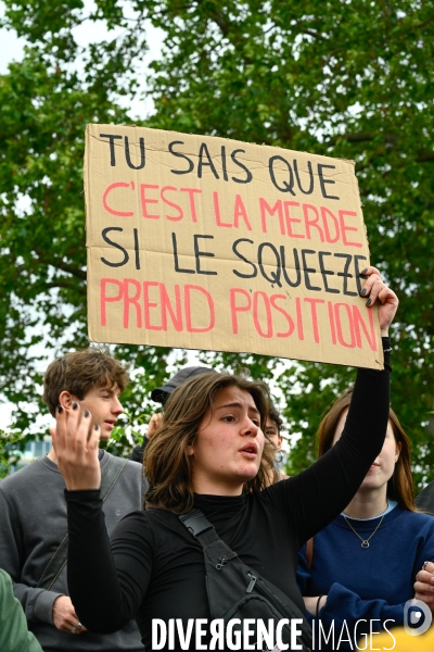 Les jeunes à la manifestation contre l extreme droite, à la suite des élections européennes. Paris le 15 juin 2024.