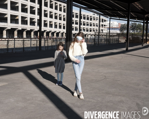 Deux filles au parc Chapelle Charbon