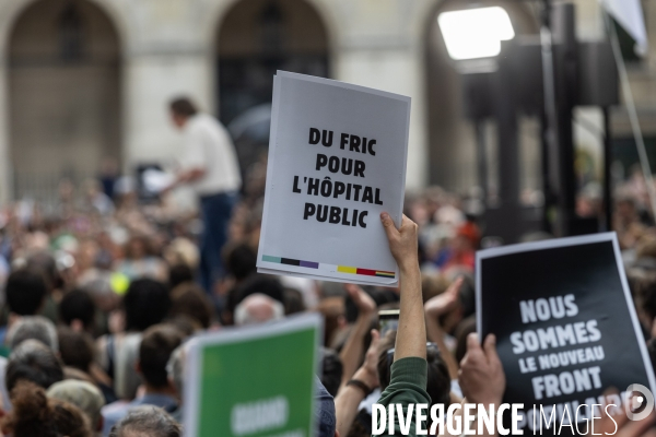 Meeting du Nouveau Front Populaire à Montreuil