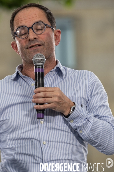 Meeting du Nouveau Front Populaire à Montreuil
