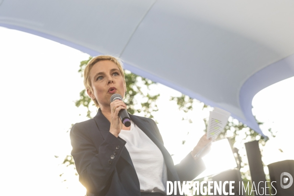 Meeting du Nouveau Front Populaire à Montreuil