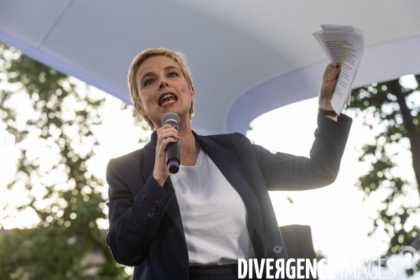 Meeting du Nouveau Front Populaire à Montreuil
