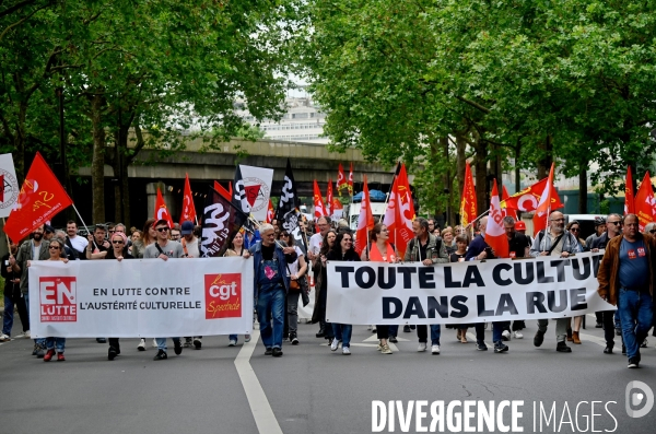 Manifestation contre l extrême droite à l appel des syndicats de la culture