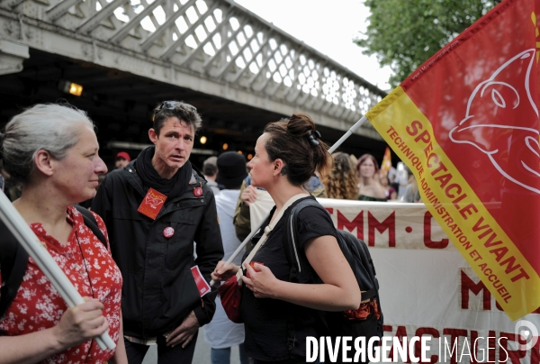 Manifestation contre l extrême droite à l appel des syndicats de la culture