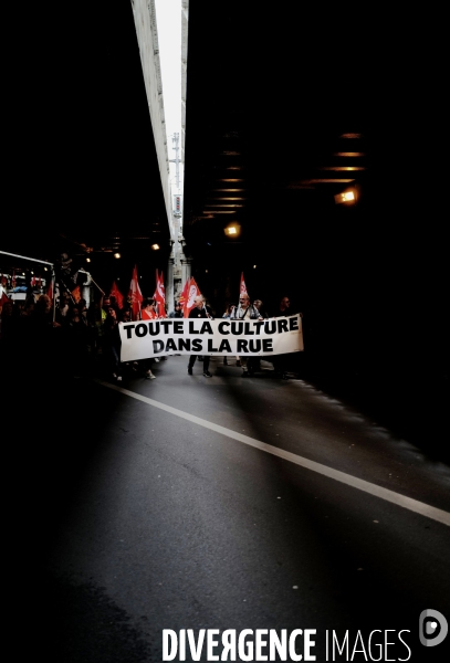 Manifestation contre l extrême droite à l appel des syndicats de la culture