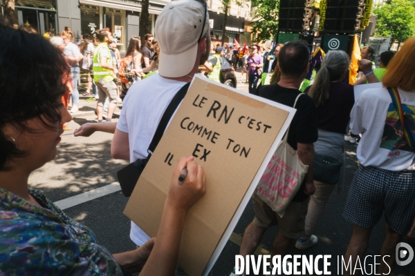 Alertes Féministes. Manifestation féministe contre l extrême droite