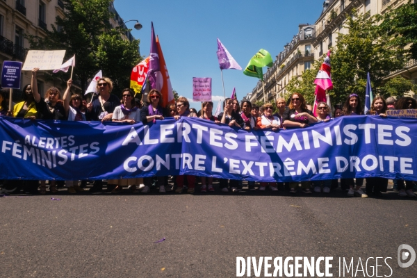 Alertes Féministes. Manifestation féministe contre l extrême droite