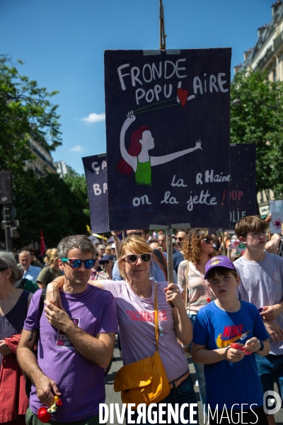 Manifestation femniste contre l extreme droite