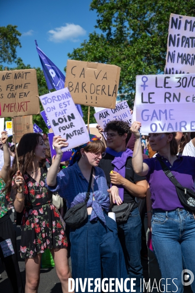 Manifestation femniste contre l extreme droite