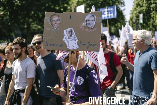 Manifestation feministe contre l extreme droite