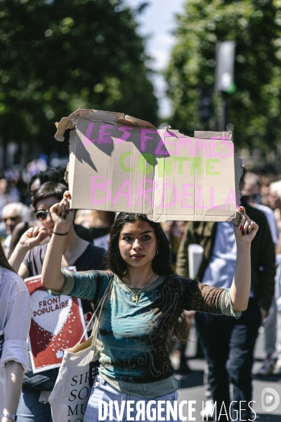 Manifestation feministe contre l extreme droite