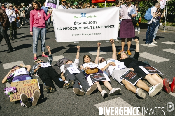 Manifestation feministe contre l extreme droite