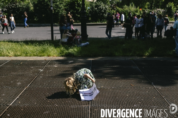 Manifestation feministe contre l extreme droite
