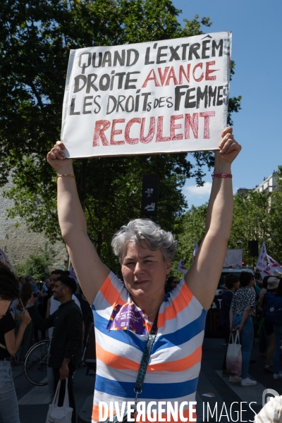 Marche feministe contre l extreme droite Paris