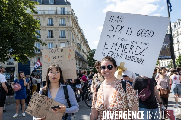 Marche feministe contre l extreme droite Paris
