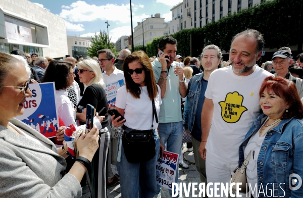 Rassemblement contre l Antisémitisme à courbevoie  organisé par frank tapiro et sa femme charlotte rosier