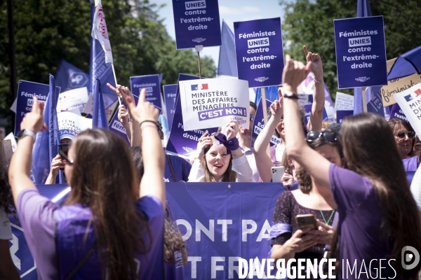 Marche féministe contre l extrême droite