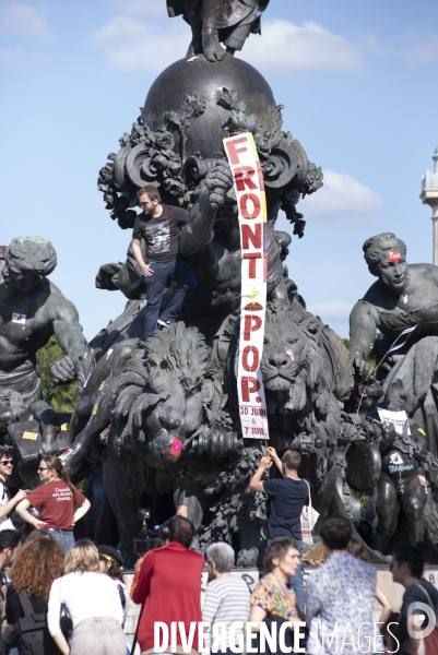 Marche féministe contre l extrême droite