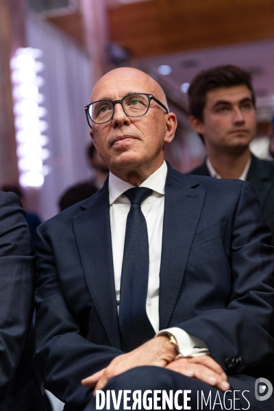 Jordan Bardella présente le programme du RN