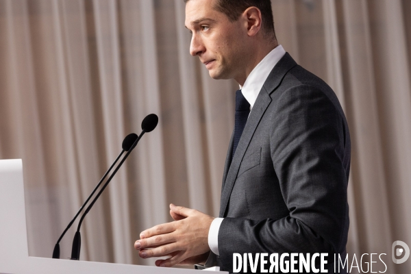 Jordan Bardella présente le programme du RN
