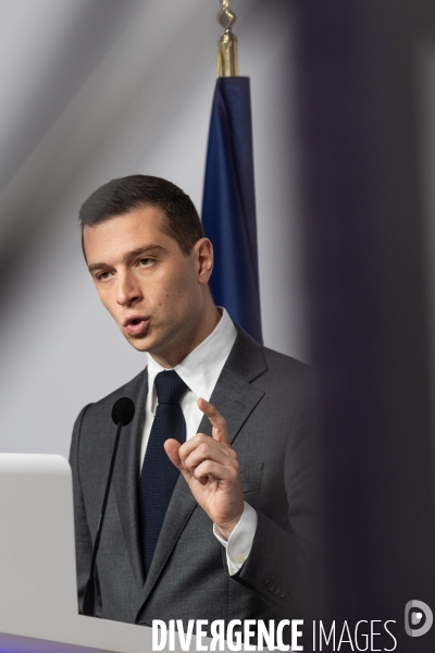 Jordan Bardella présente le programme du RN