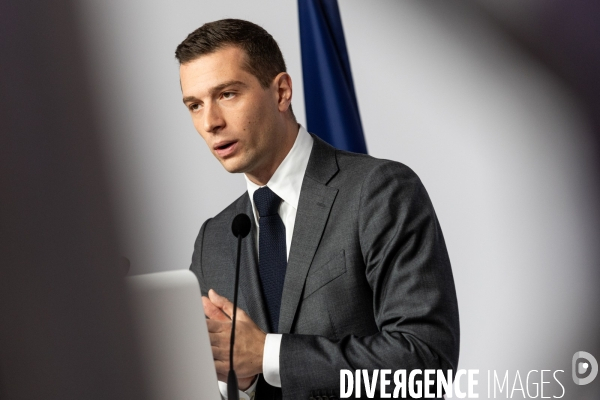 Jordan Bardella présente le programme du RN
